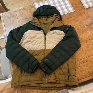 Men’s LL Bean Down Hooded Puffer Jacket
